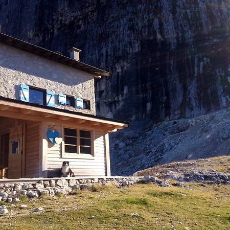 Hôtel Rifugio Velo Della Madonna à San Martino Di Castrozza Extérieur photo