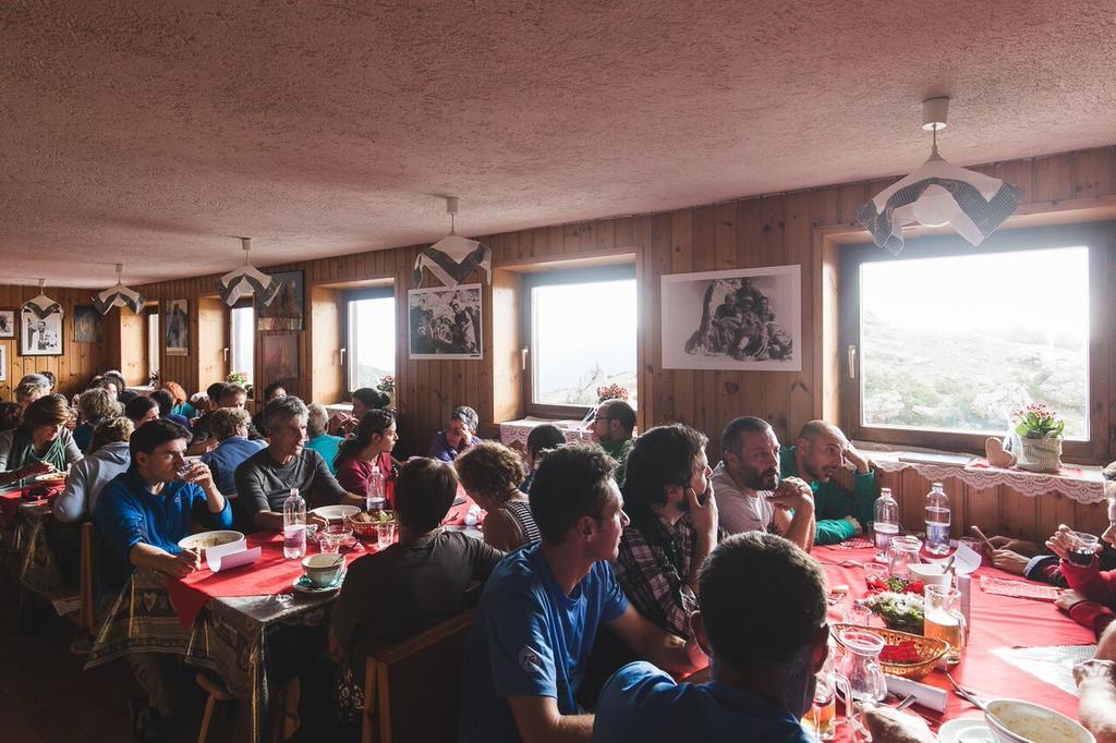 Hôtel Rifugio Velo Della Madonna à San Martino Di Castrozza Extérieur photo